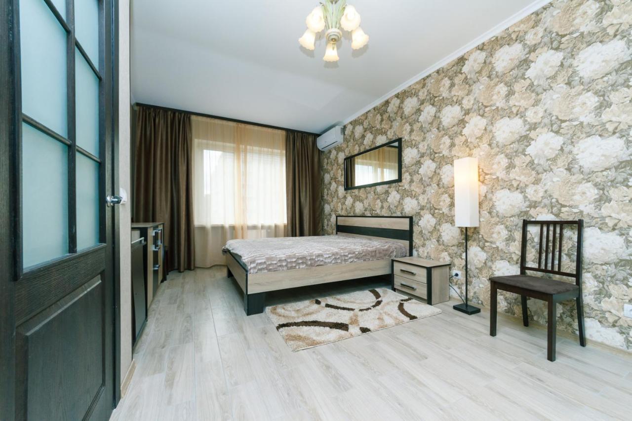 Poznyaky Apartments Patriotika Kyjev Exteriér fotografie