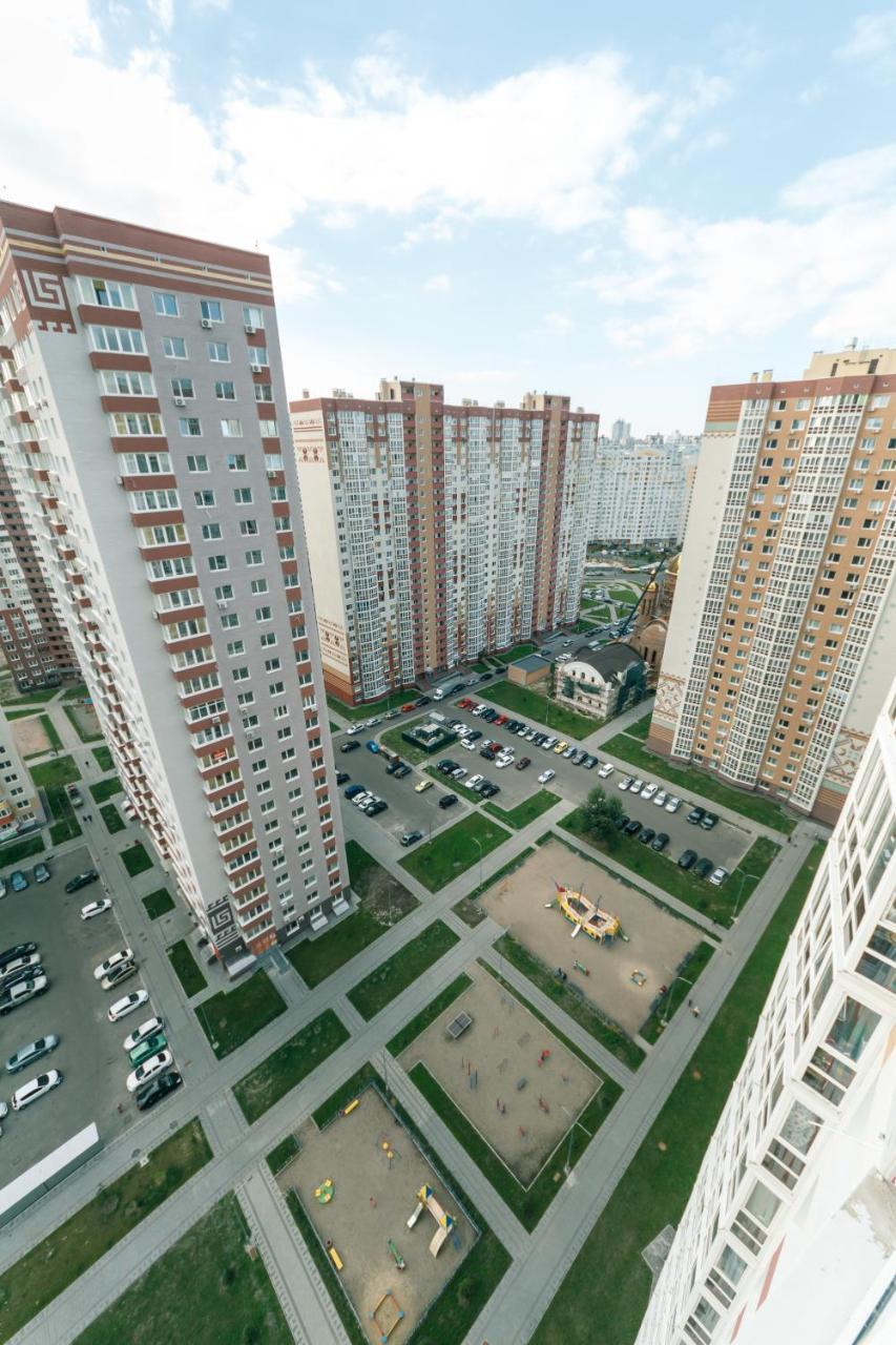 Poznyaky Apartments Patriotika Kyjev Exteriér fotografie