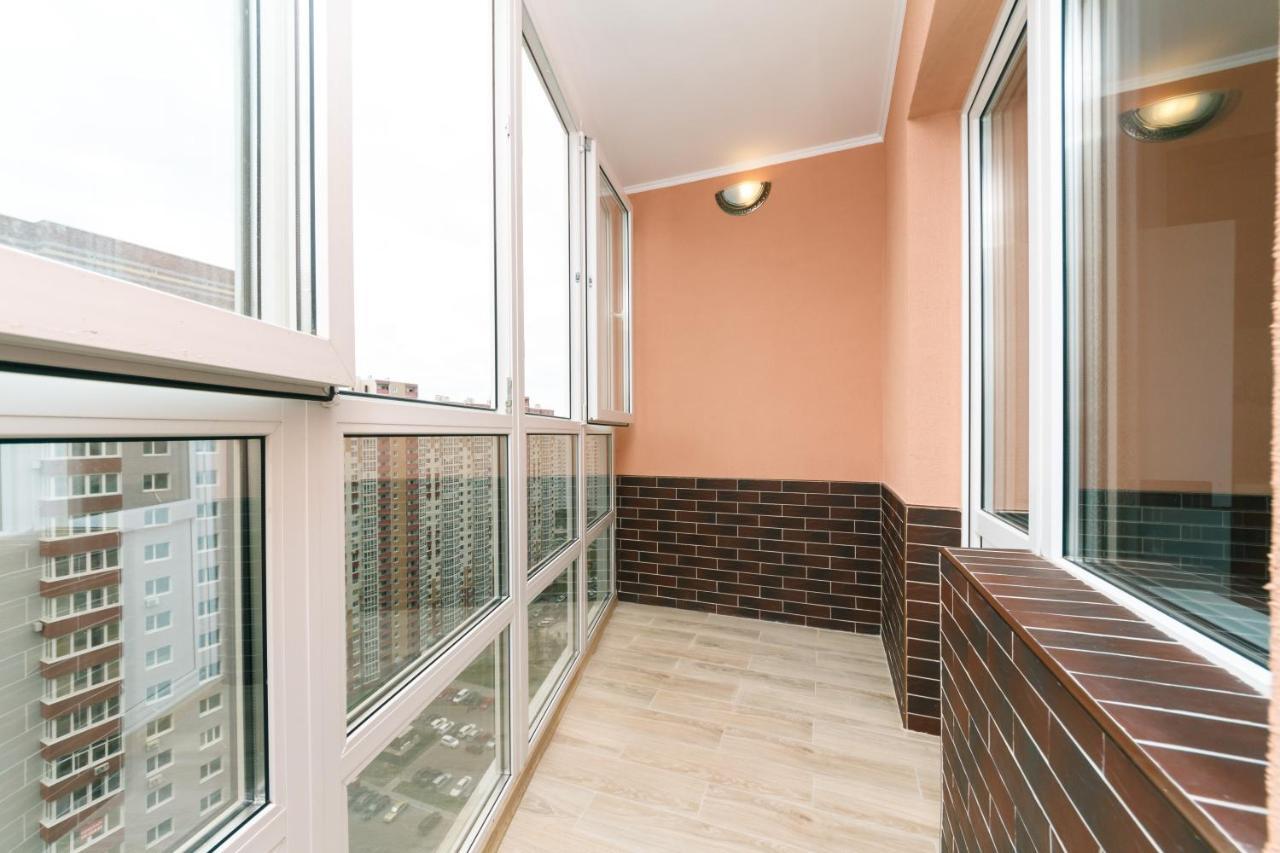 Poznyaky Apartments Patriotika Kyjev Exteriér fotografie