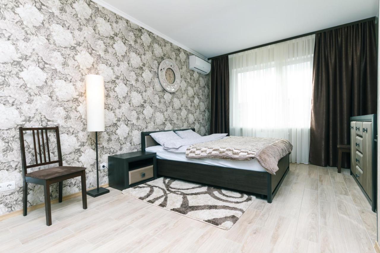 Poznyaky Apartments Patriotika Kyjev Exteriér fotografie